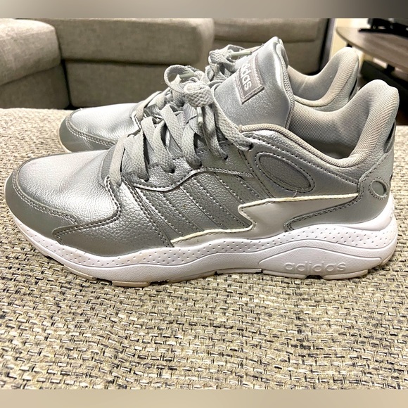 Adidas cloud foam runners - Picture 1 of 6